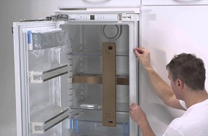 Установка встраиваемого холодильника в Верхняя Салда
